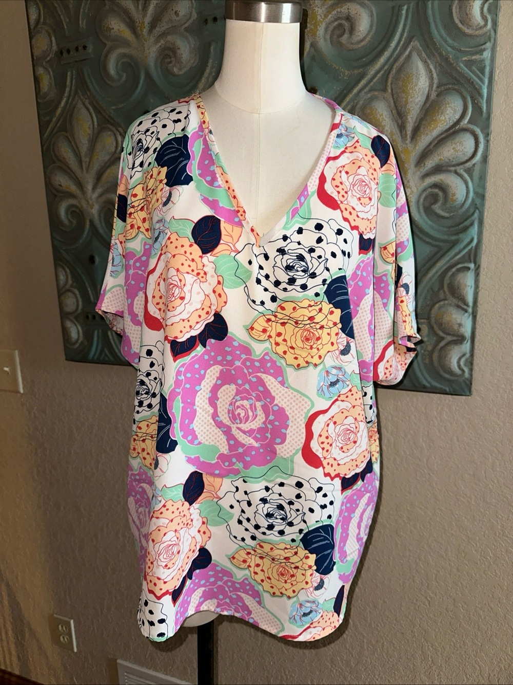 entro Pink and Mint Floral V-Neck Top